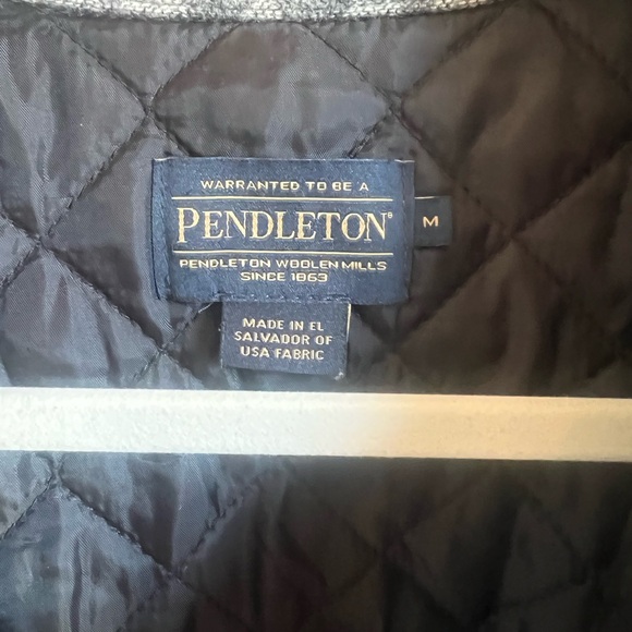 Pendleton wool shirt jacket. - Picture 4 of 4